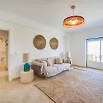 Vieira House With Sea View Apartman *