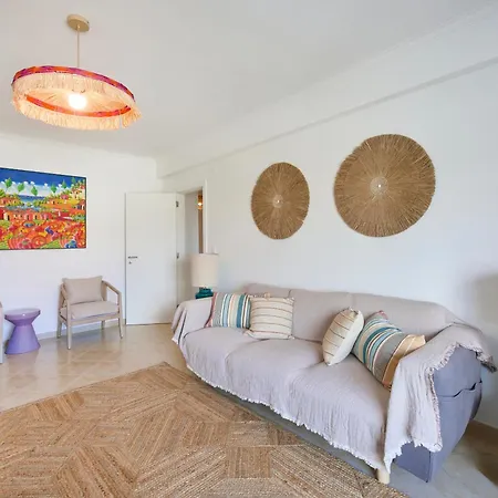 Vieira House - Spacious 3 Bedroom With Sea View *